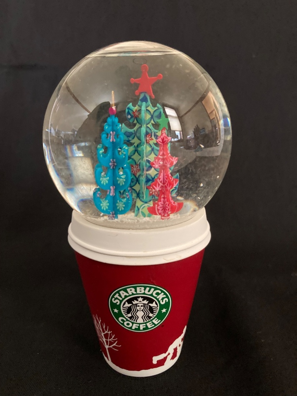 STARBUCKS Red Cup Snow Globe